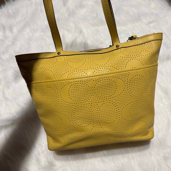 B1.COACH F21941 Yellow Perforated Leather Tote Shoulder Bag GUC - Picture 10 of 15